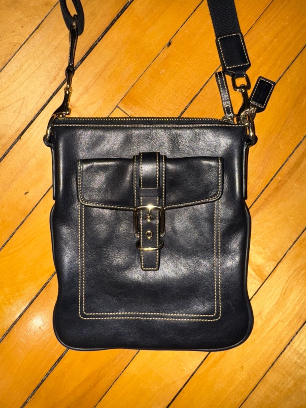 Coach vintage Y2K Hamptons leather crossbody swing pack black NEVER USED !